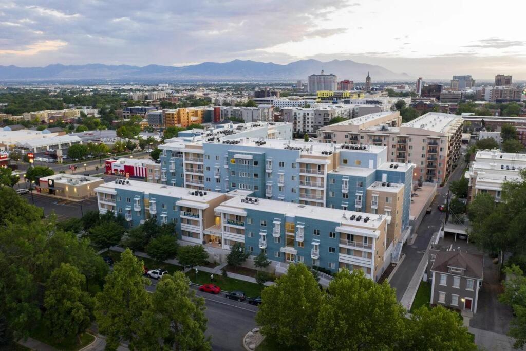 Апартаменты Charming Downtown Getaway Солт-Лейк-Сити Экстерьер фото